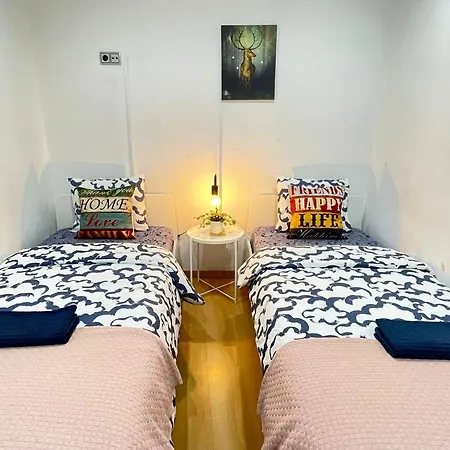 Hostel Manolitos G2 To Barcelona